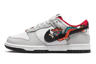 Ein beliebter Nike Dunk Low Year Of The Dragon. - Valued